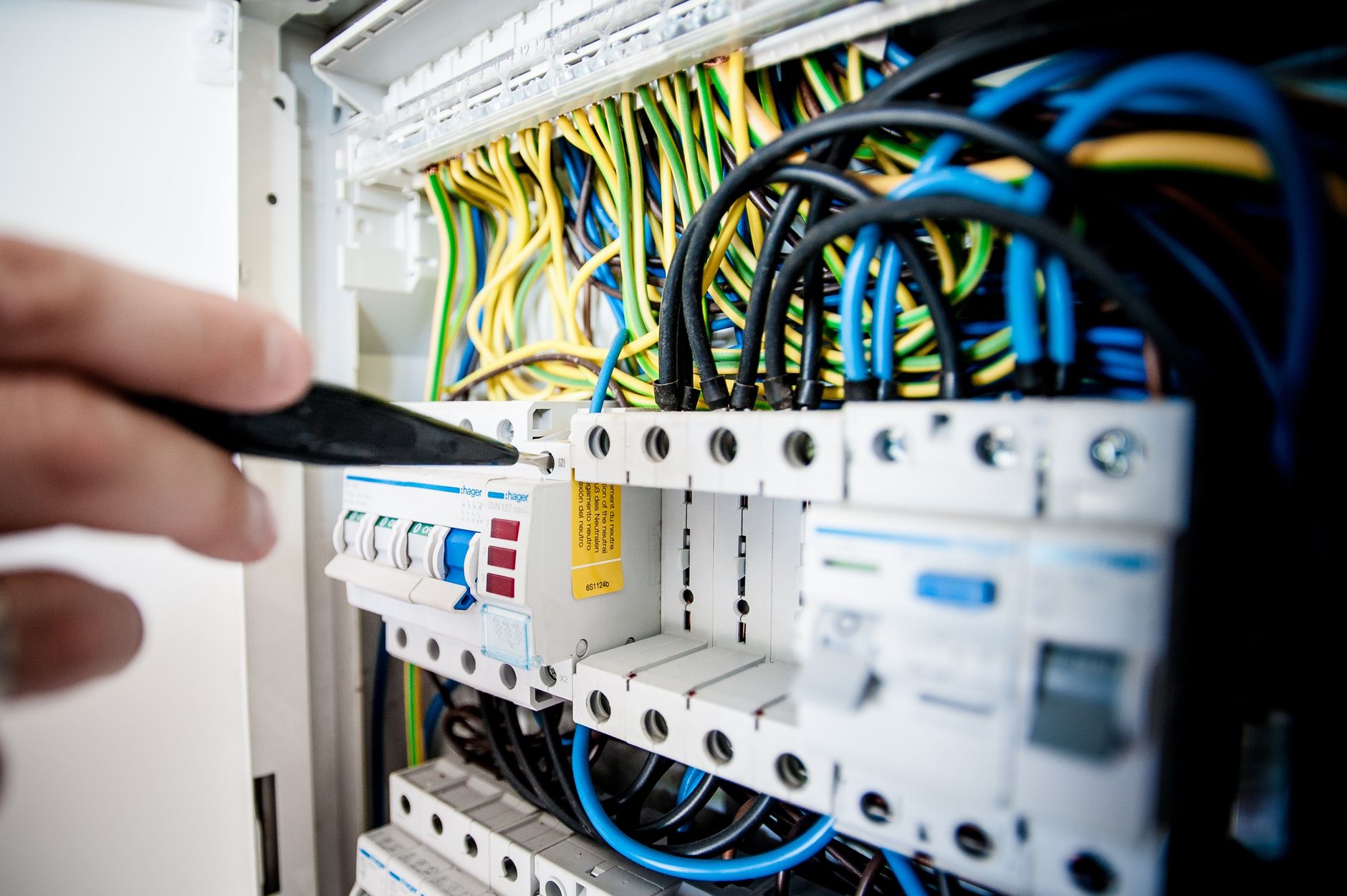 Électricien à Dole